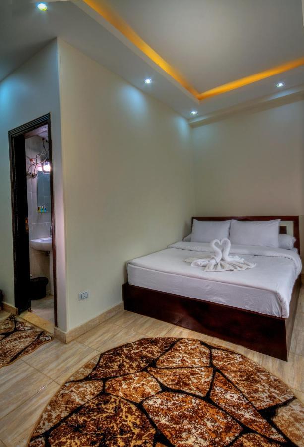 Tut Pyramids View Hotell Kafret el-Gabal Eksteriør bilde