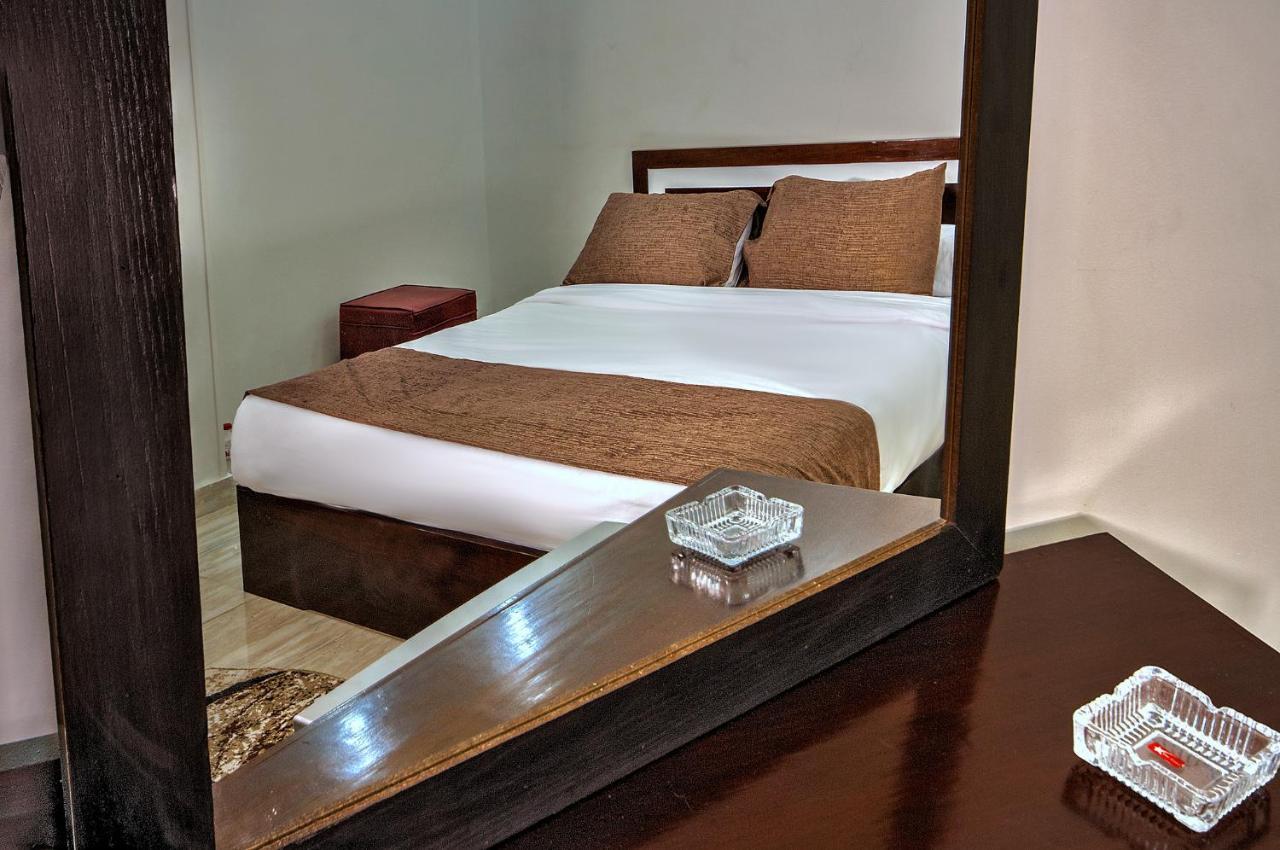 Tut Pyramids View Hotell Kafret el-Gabal Eksteriør bilde